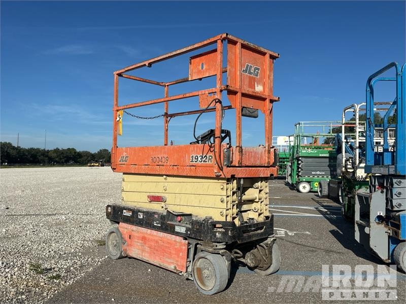 JLG 1932R Electric Scissor Lift رافعات مقصية الشكل