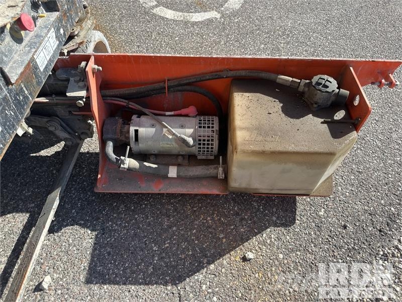 JLG 1932R Electric Scissor Lift رافعات مقصية الشكل