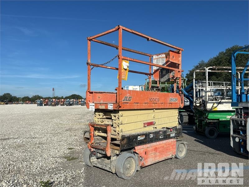 JLG 1932R Electric Scissor Lift رافعات مقصية الشكل