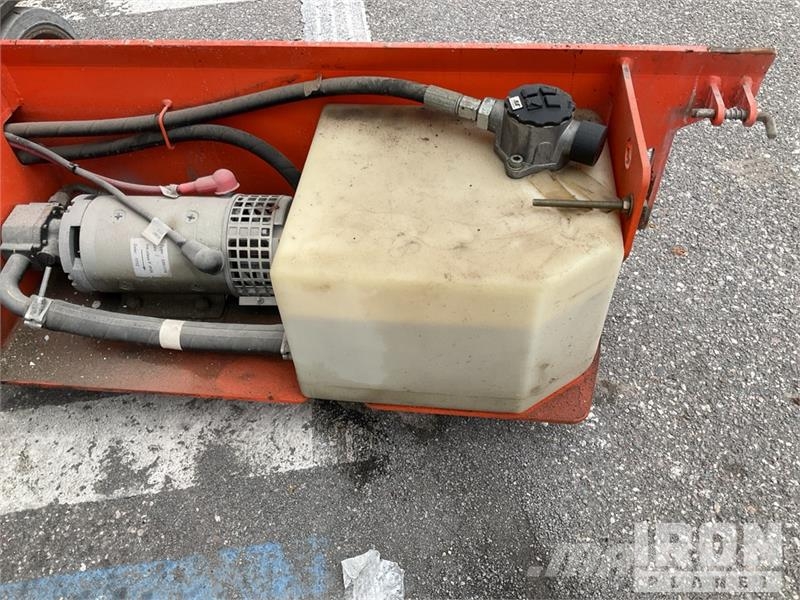 JLG 1932R Electric Scissor Lift رافعات مقصية الشكل