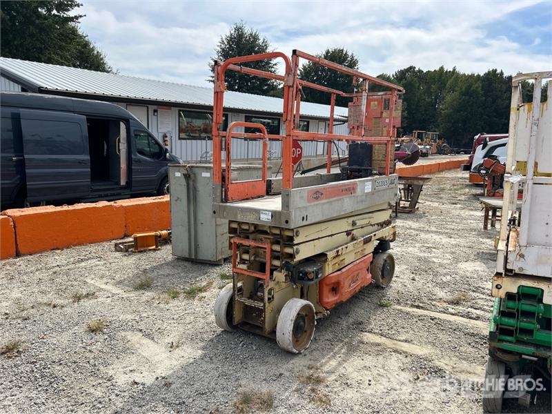 JLG 2030ES Electric Scissor Lift シザースリフト