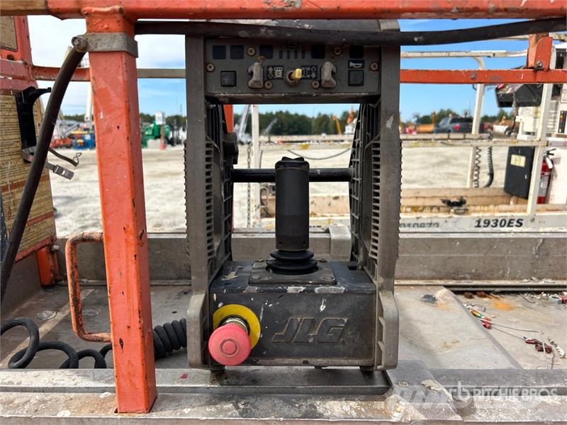 JLG 2030ES Electric Scissor Lift シザースリフト