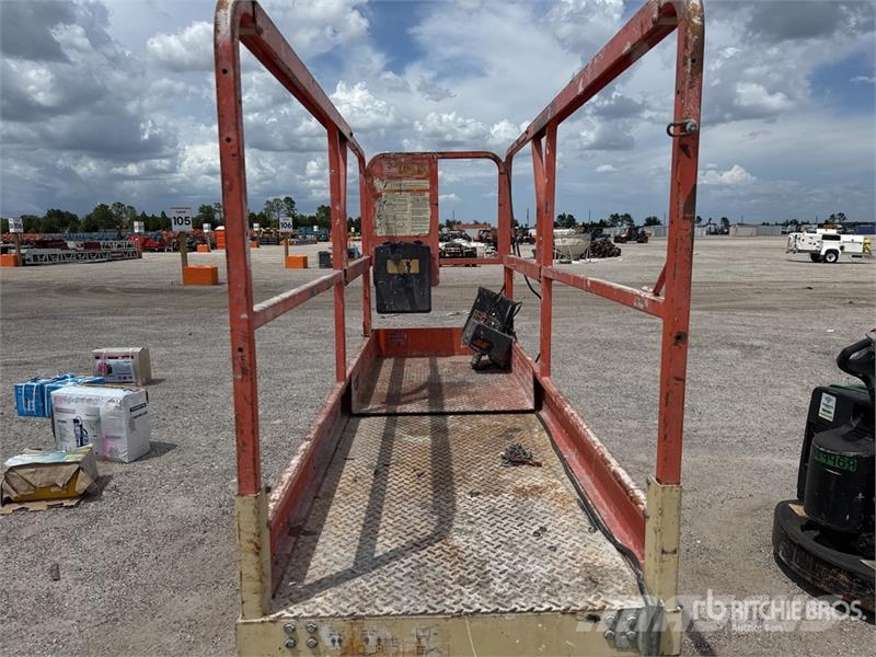 JLG 2032-E2 Electric Scissor Lift Schaarhoogwerkers
