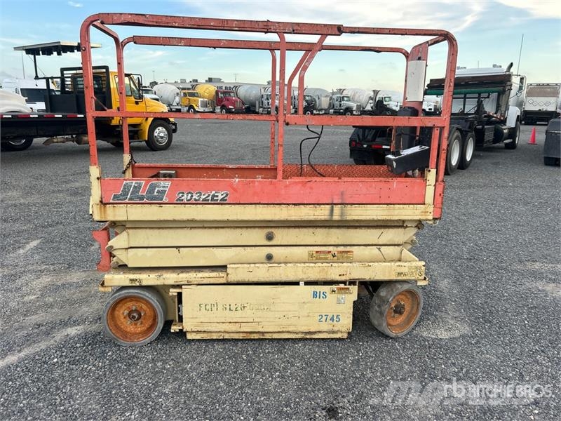 JLG 2032-E2 Electric Scissor Lift Scissor lifts