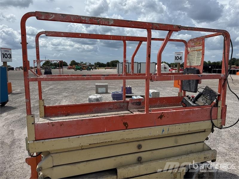 JLG 2032-E2 Electric Scissor Lift Schaarhoogwerkers