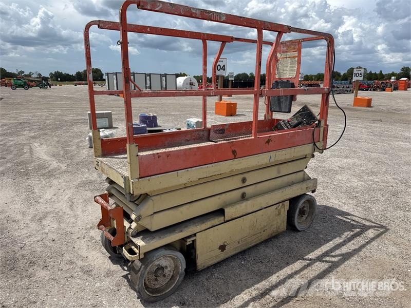 JLG 2032-E2 Electric Scissor Lift Schaarhoogwerkers