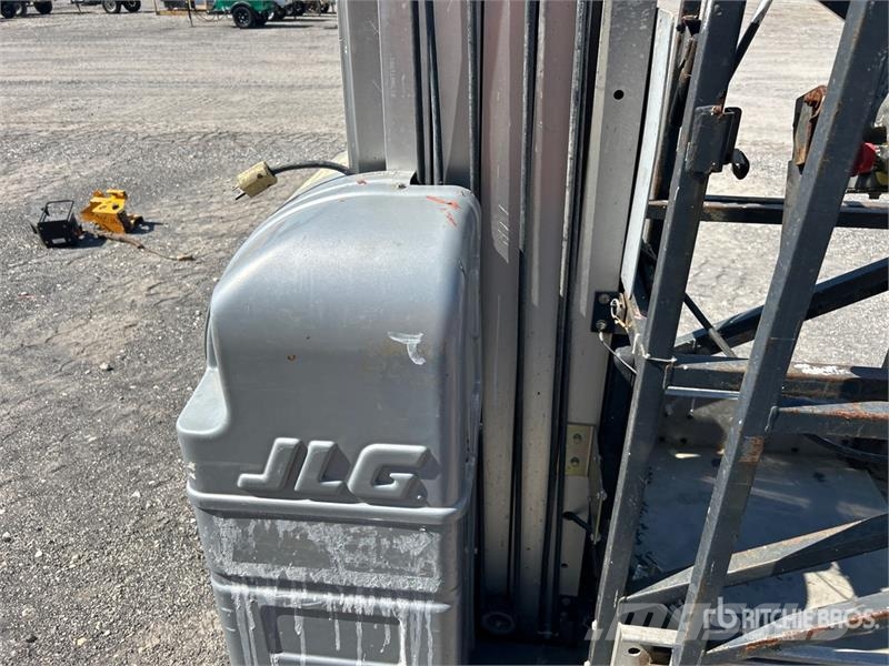 JLG 20MVL Vertical Mast Lift Sollevatori verticali