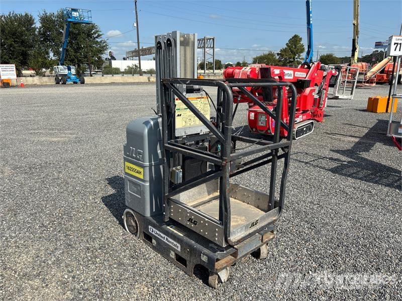 JLG 20MVL Vertical Mast Lift (Inoperable) Vertikální sloupové výtahy