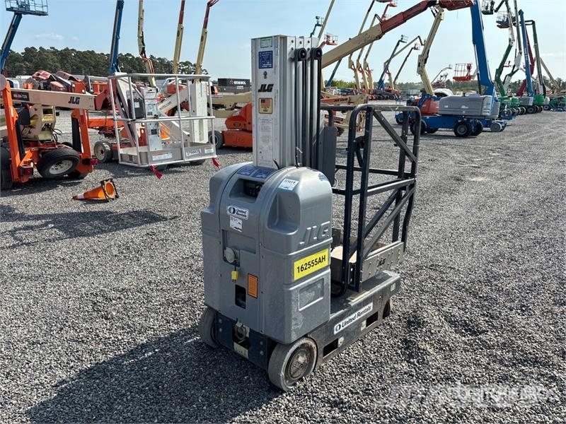 JLG 20MVL Vertical Mast Lift (Inoperable) Vertikální sloupové výtahy