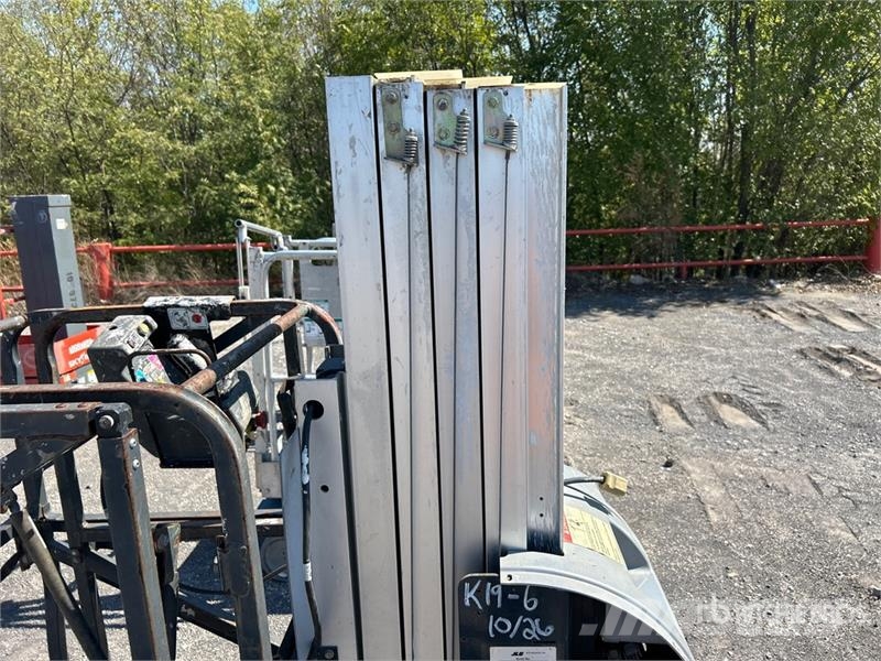 JLG 20MVL Vertical Mast Lift Sollevatori verticali