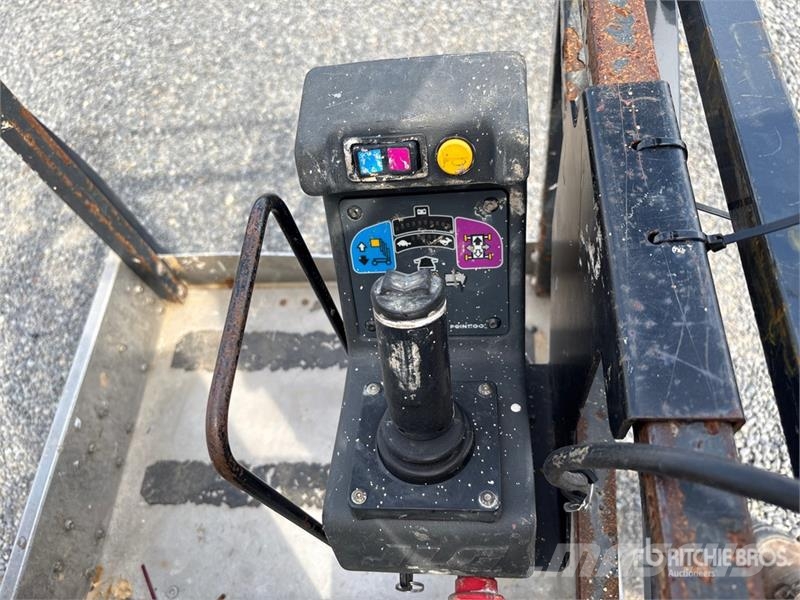 JLG 20MVL Vertical Mast Lift Vertikální sloupové výtahy