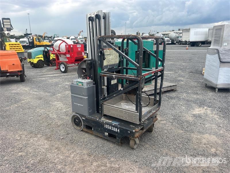 JLG 20MVL Vertical Mast Lift 客货电梯