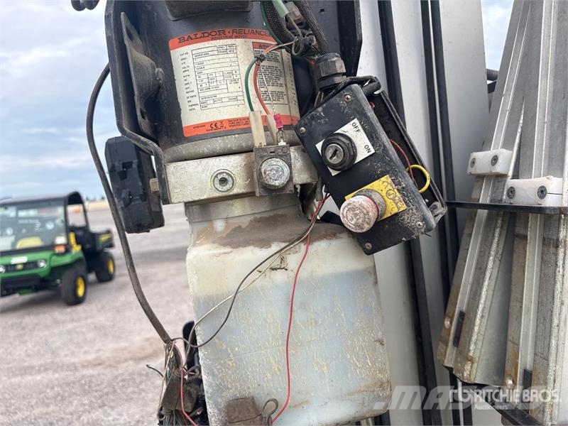 JLG 25AM Vertical Mast Lift Vertical mast lifts
