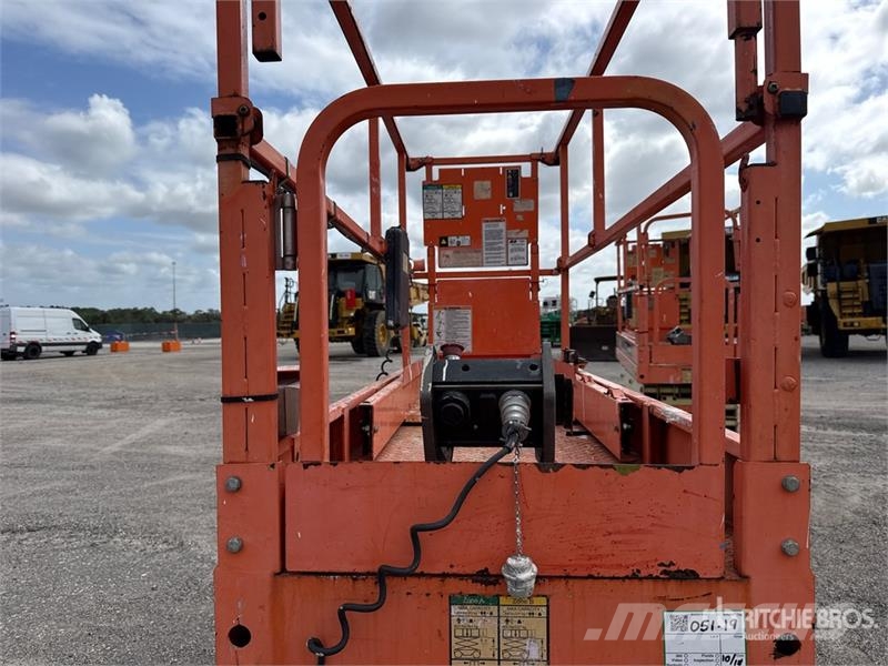 JLG 2632ES Scissor Lift Käärtõstukid