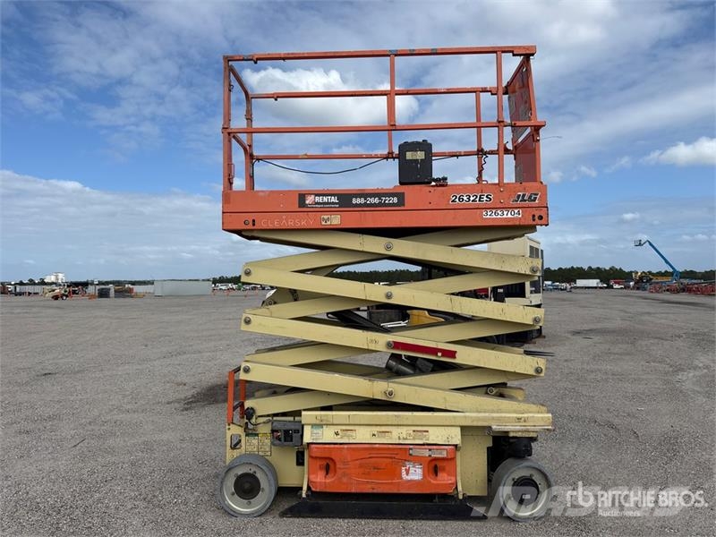 JLG 2632ES Scissor Lift Käärtõstukid