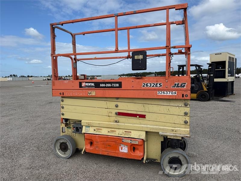 JLG 2632ES Scissor Lift Käärtõstukid