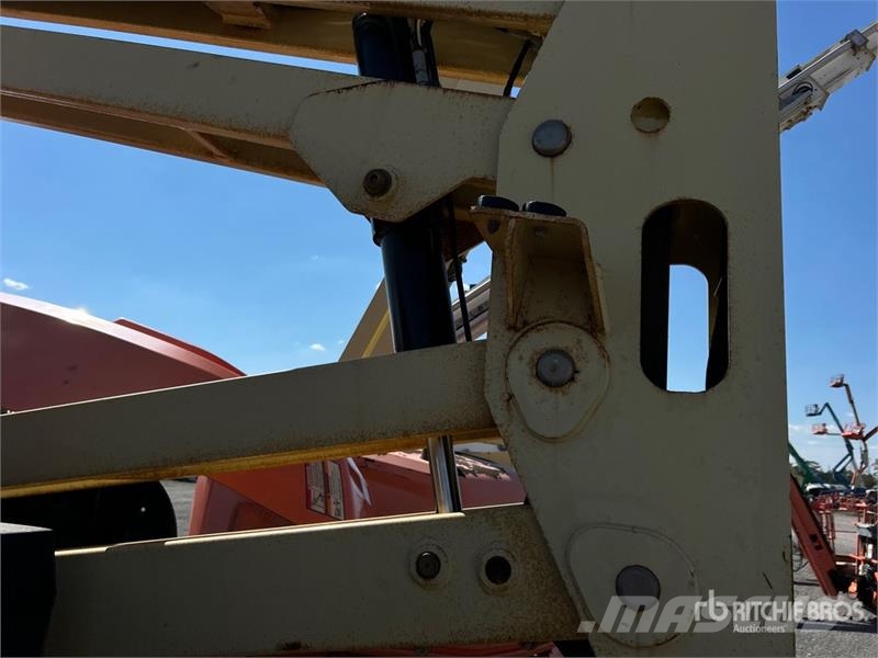 JLG 450AJ 4WD Diesel Articulating Boom Lift 관절형 전동이동 리프트