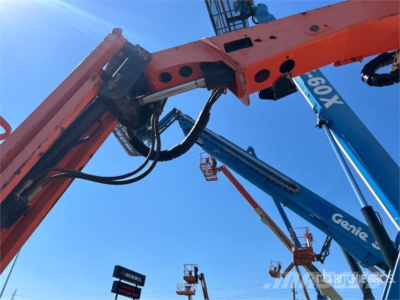 JLG 450AJ 4WD Diesel Articulating Boom Lift Iseliikuvad poomtõstukid