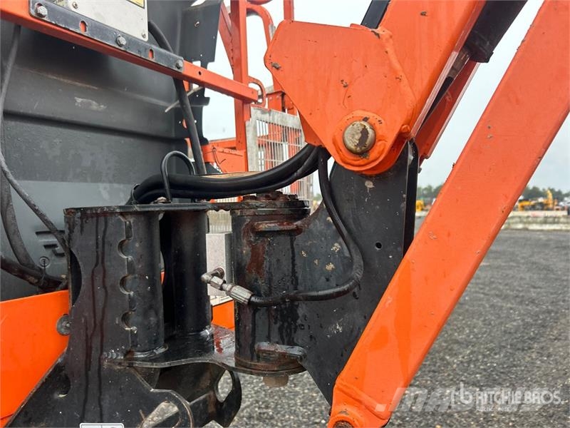JLG 450AJ 4WD Diesel Articulating Boom Lift رافعات سلة مفصلية