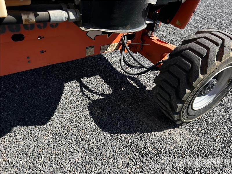 JLG 450AJ 4WD Diesel Articulating Boom Lift 관절형 전동이동 리프트