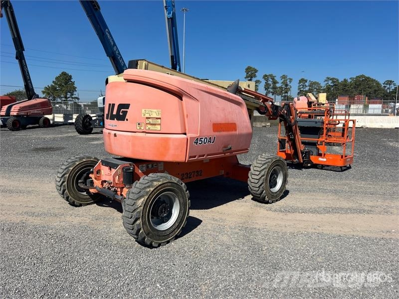 JLG 450AJ 4WD Diesel Articulating Boom Lift Iseliikuvad poomtõstukid