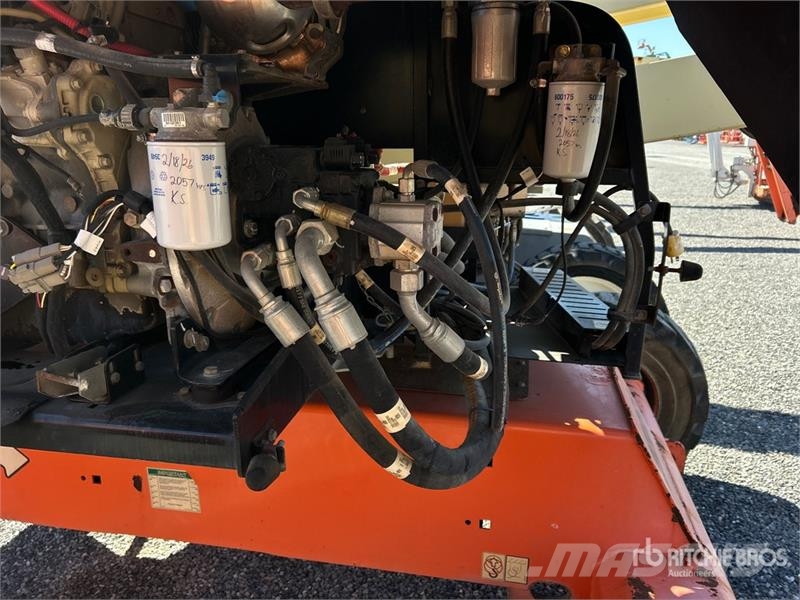 JLG 450AJ 4WD Diesel Articulating Boom Lift ブームリフト 屈伸型