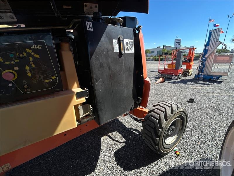 JLG 450AJ 4WD Diesel Articulating Boom Lift ブームリフト 屈伸型