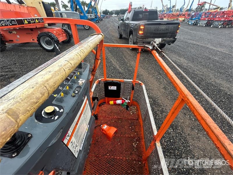 JLG 450AJ 4WD Diesel Articulating Boom Lift رافعات سلة مفصلية