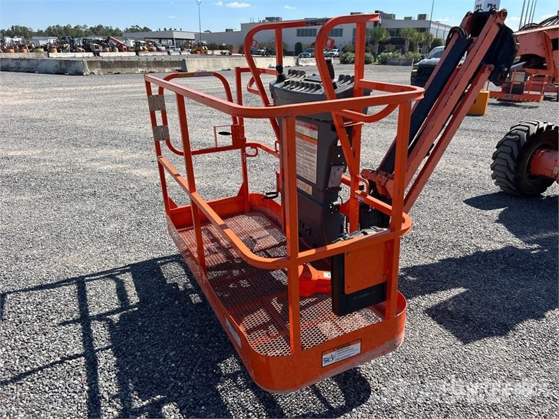 JLG 450AJ 4WD Diesel Articulating Boom Lift ブームリフト 屈伸型