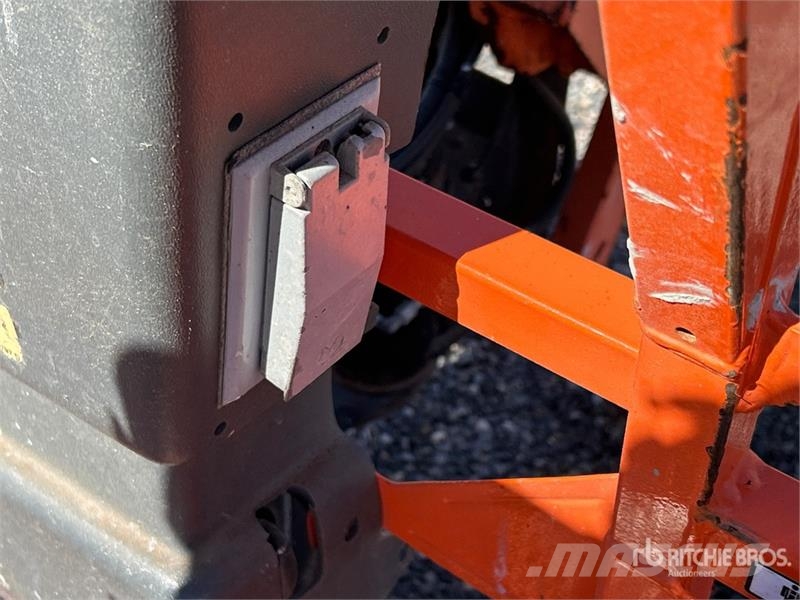JLG 450AJ 4WD Diesel Articulating Boom Lift Iseliikuvad poomtõstukid