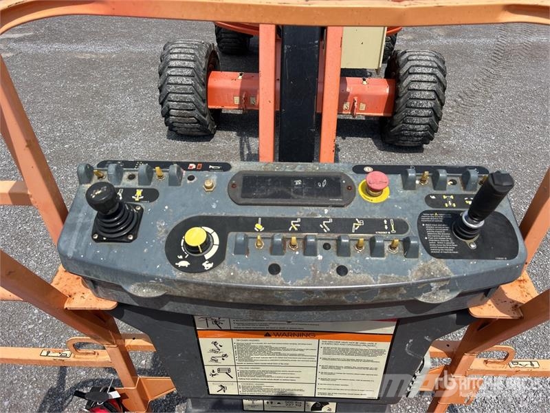 JLG 450AJ 4WD Diesel Articulating Boom Lift Bomlifte med knækarm