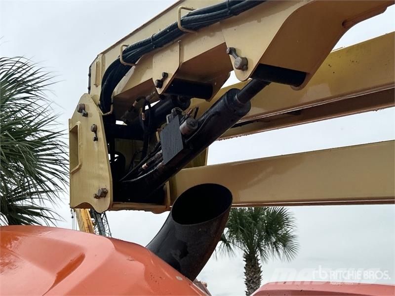 JLG 450AJ 4WD Diesel Articulating Boom Lift رافعات سلة مفصلية