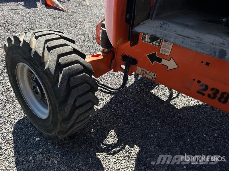 JLG 450AJ 4WD Diesel Articulating Boom Lift 관절형 전동이동 리프트