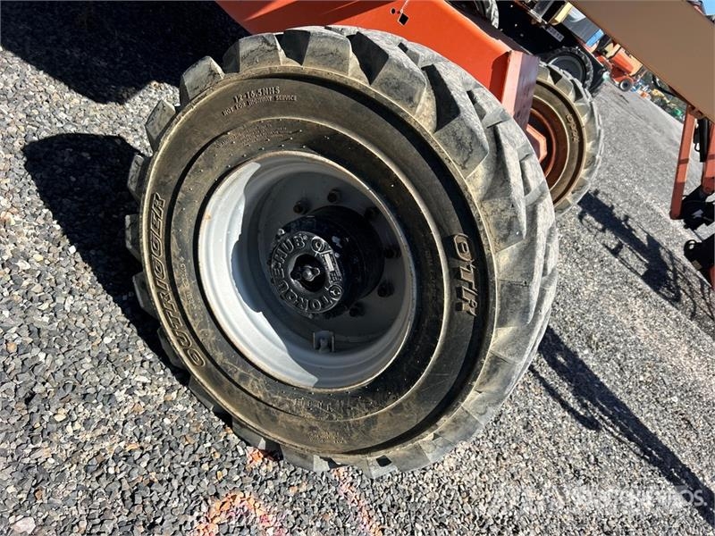 JLG 450AJ 4WD Diesel Articulating Boom Lift Iseliikuvad poomtõstukid