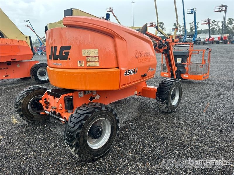 JLG 450AJ 4WD Diesel Articulating Boom Lift رافعات سلة مفصلية