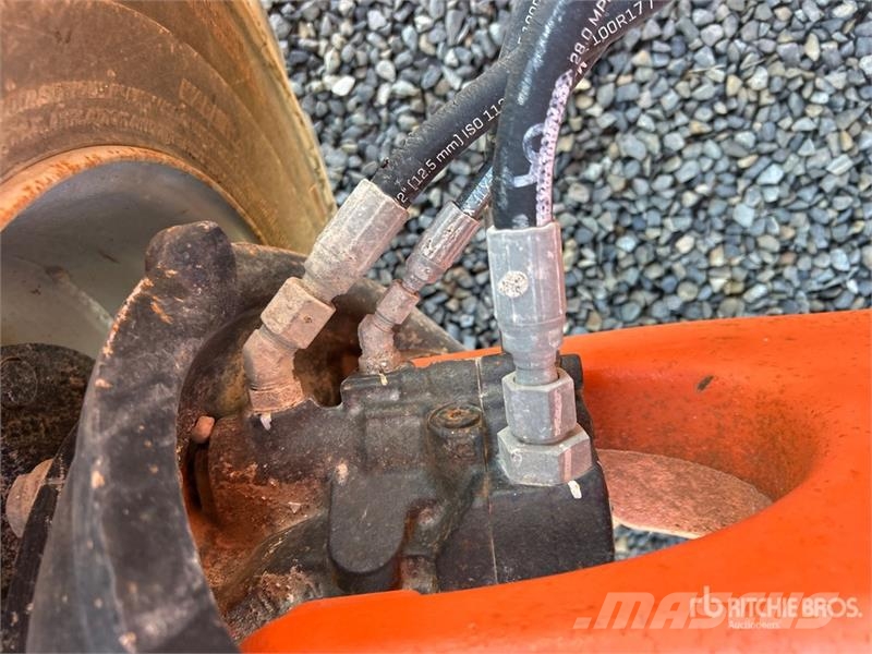 JLG 450AJ 4WD Diesel Articulating Boom Lift Iseliikuvad poomtõstukid