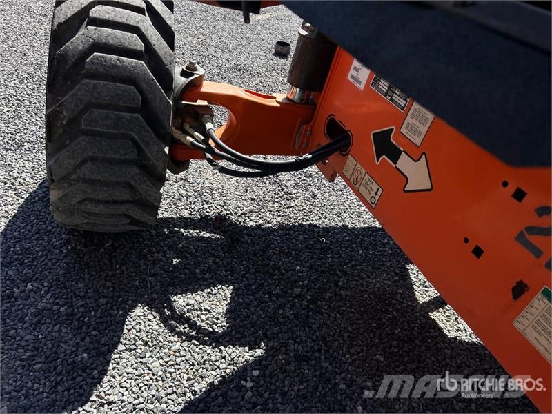 JLG 450AJ 4WD Diesel Articulating Boom Lift ブームリフト 屈伸型