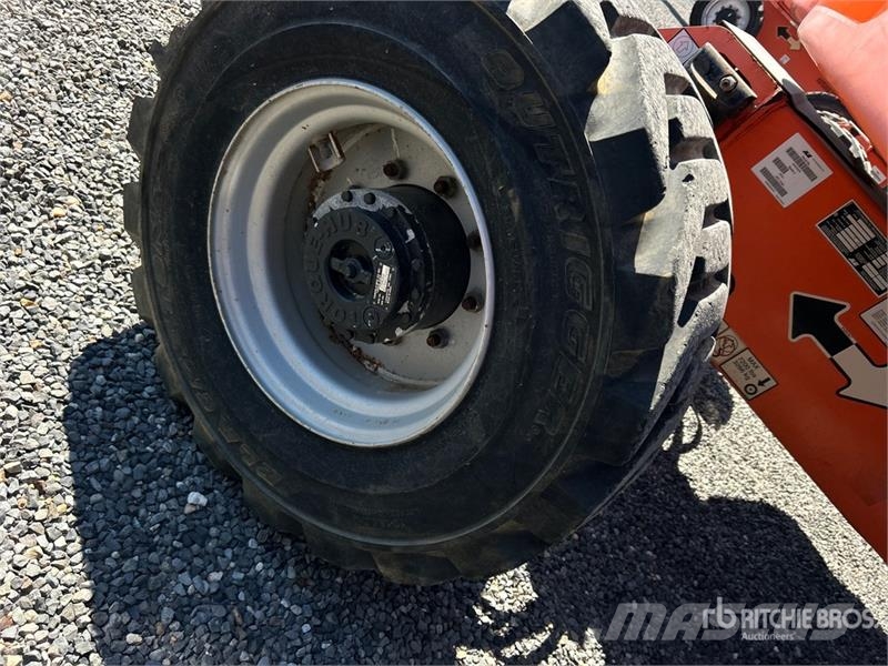 JLG 450AJ 4WD Diesel Articulating Boom Lift 관절형 전동이동 리프트