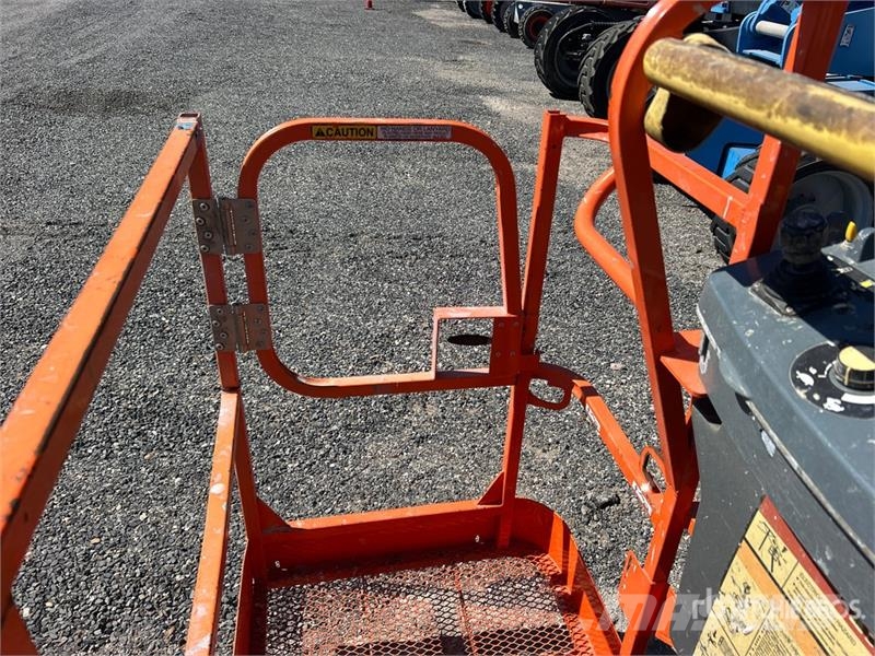 JLG 450AJ 4WD Diesel Articulating Boom Lift Iseliikuvad poomtõstukid