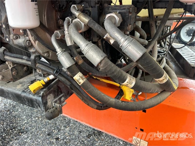 JLG 450AJ 4WD Diesel Articulating Boom Lift رافعات سلة مفصلية