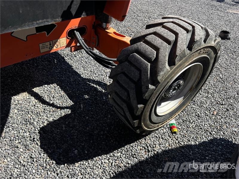 JLG 450AJ 4WD Diesel Articulating Boom Lift ブームリフト 屈伸型