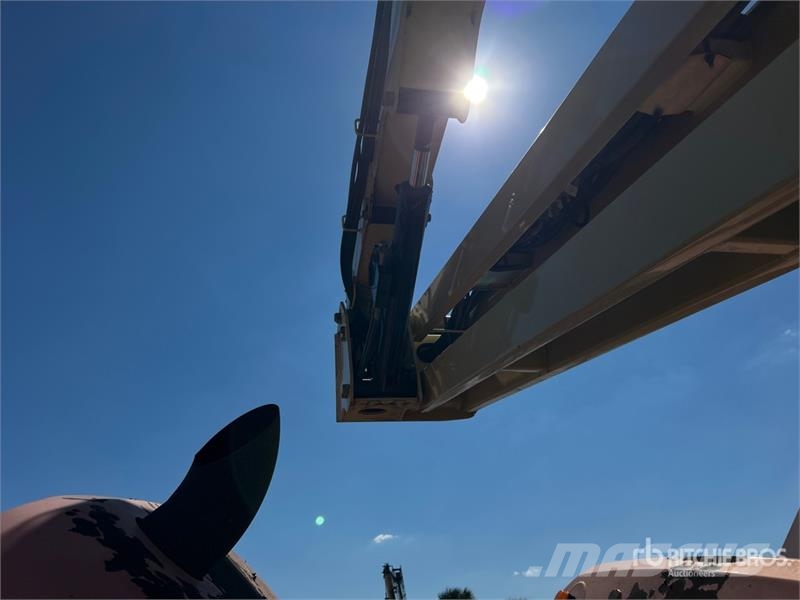 JLG 450AJ 4WD Diesel Articulating Boom Lift ブームリフト 屈伸型