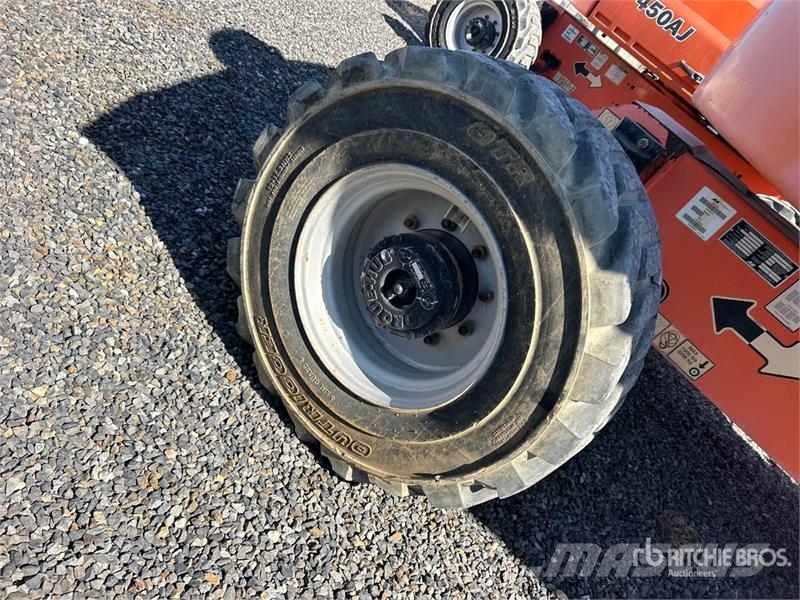 JLG 450AJ 4WD Diesel Articulating Boom Lift Iseliikuvad poomtõstukid