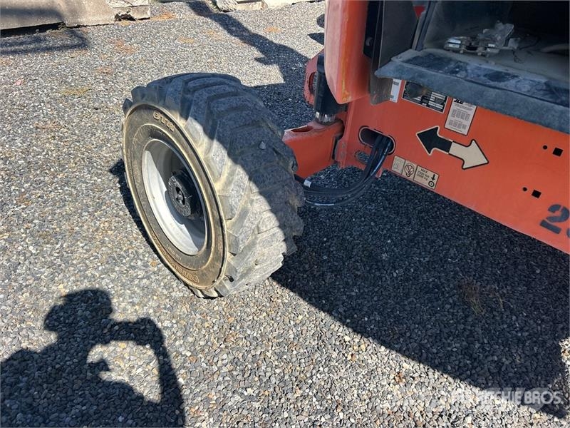 JLG 450AJ 4WD Diesel Articulating Boom Lift Iseliikuvad poomtõstukid