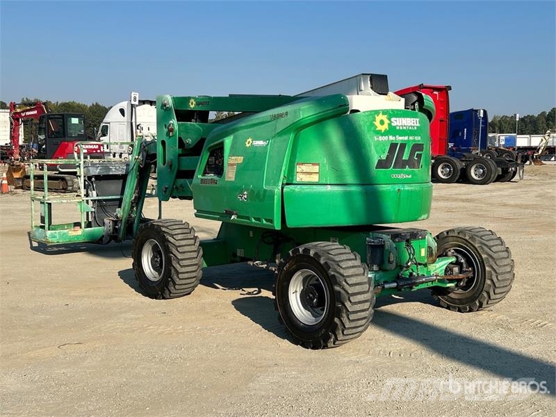 JLG 450AJ 4WD Dual Fuel Articulating Boom Lift Articulated boom lifts