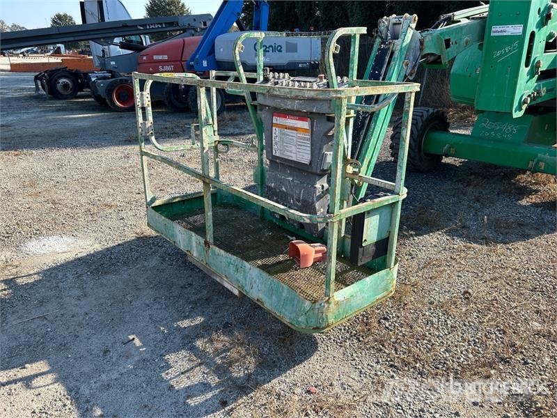 JLG 450AJ 4WD Dual Fuel Articulating Boom Lift Articulated boom lifts