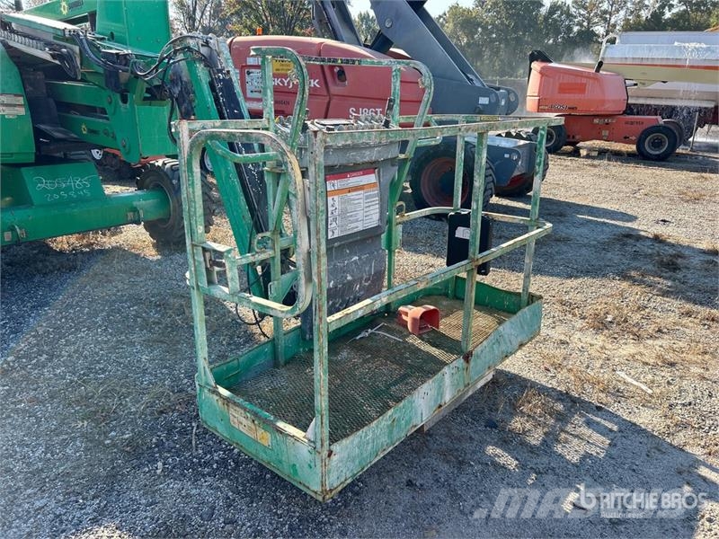 JLG 450AJ 4WD Dual Fuel Articulating Boom Lift Articulated boom lifts