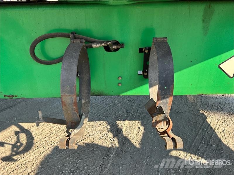 JLG 450AJ 4WD Dual Fuel Articulating Boom Lift Articulated boom lifts