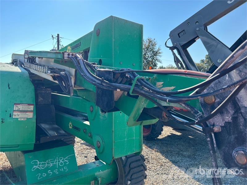 JLG 450AJ 4WD Dual Fuel Articulating Boom Lift Articulated boom lifts