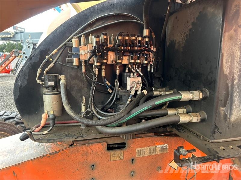 JLG 460SJ 4WD Diesel Telescopic Boom Lift Telescopic boom lifts